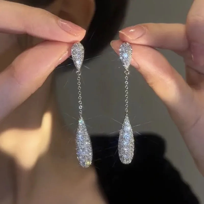 THE GOLDEN COCOON PEARL DROPS
